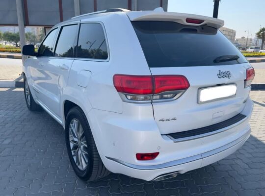 Jeep Grand Cherokee summit 2017 Gcc full option