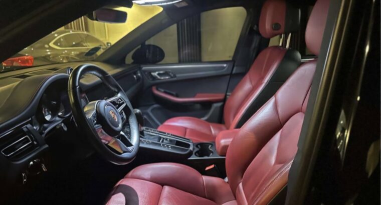 Porsche Macan 2020 Gcc full option for sale