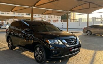 Nissan Pathfinder base option 2020 USA imported