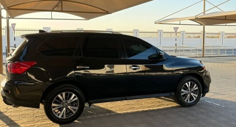 Nissan Pathfinder base option 2020 USA imported