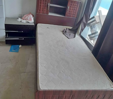 single bed in excellent condition for sale