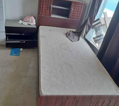 single bed in excellent condition for sale