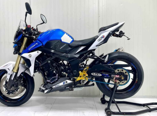 Suzuki GSR 750 ABS 2013 Very Good condition for sa