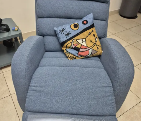 Recliner chair blue for sale