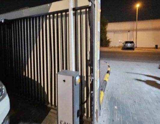 تصليح وتركيب الأبواب الاتوماتيكية