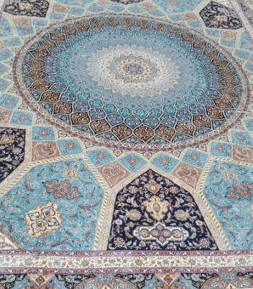 للبيع سجادة حرير إيراني يدوي