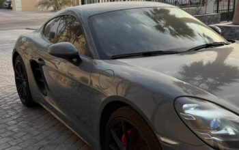 Porsche Cayman 718 Gcc fully loaded 2018