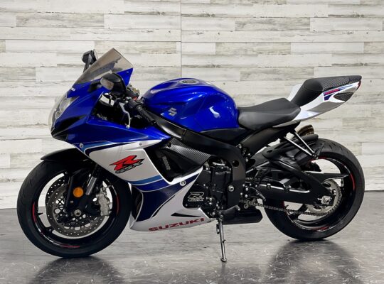 2016 Suzuki GSX R600 (+971561943867)