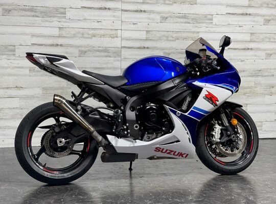 2016 Suzuki GSX R600 (+971561943867)