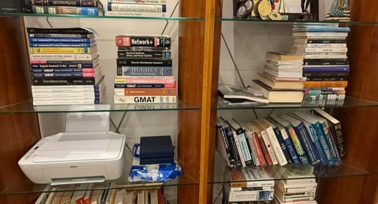 للبيع مكتبة كتب خشب مع زجاج