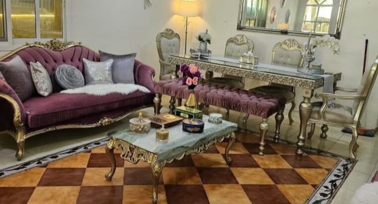 للبيع طقم جلوس فخم خشب مصري اصلي وطقم طاولة طعام