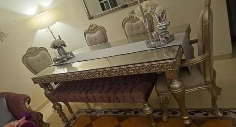 للبيع طقم جلوس فخم خشب مصري اصلي وطقم طاولة طعام