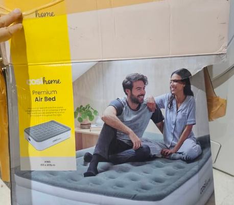 New Cosi Home King Sized Air Bed with electric pum