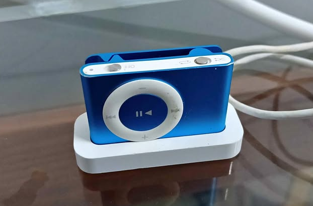 Apple iPod Shuffle for sale