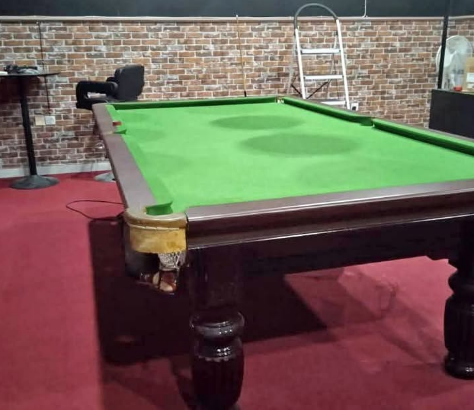 9 feet Snoker /Billiards table for sale