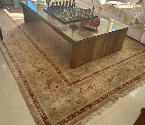 PERSIAN HAND MADE CARPET FOR SALE