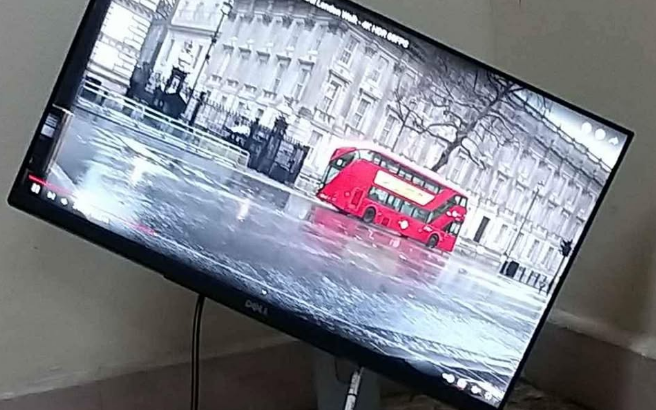 Dell 24inc Border Less IPS Display FHD LED Monitor