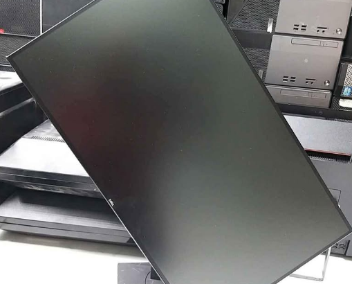 27 inc Dell 2K UltraSharp Super Sleem QHD LED Moni