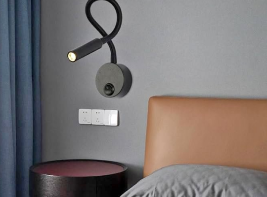 Gooseneck Bedside Reading Lamp For Sale