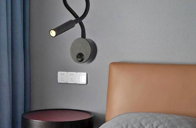 Gooseneck Bedside Reading Lamp For Sale