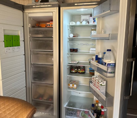 SIEMENS STAND ALONE FRIDGE FREEZER FOR SALE