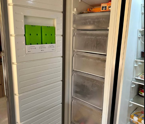 SIEMENS STAND ALONE FRIDGE FREEZER FOR SALE