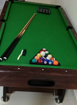 Icore Billiard table 9 feet for sale