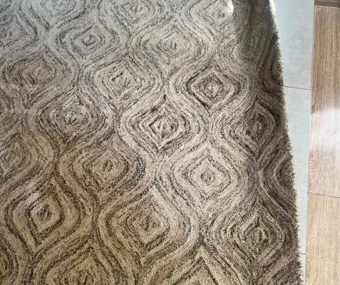 Ikea carpet in very good condition for sale