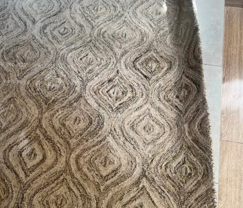 Ikea carpet in very good condition for sale