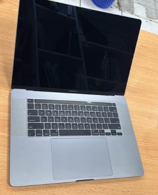 Macbook Pro 2019 Ci9 32/1tb For Sale