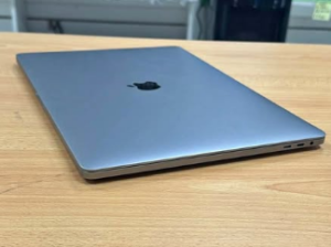 Macbook Pro 2019 Ci9 32/1tb For Sale