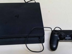 PS4 slim with 1 cd and controller for sale