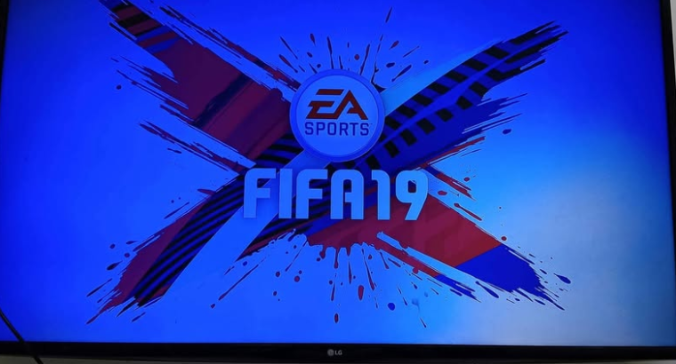 PS4 slim with 1 cd and controller for sale