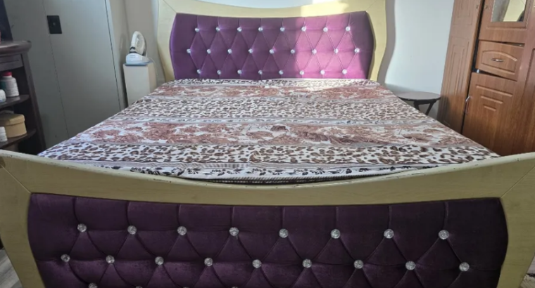 Queen size Bed ‬For Sale