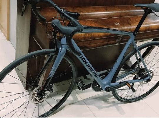 TITAN Valerian Carbon Comp Road Bike for sale