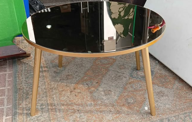 Round coffee table for sale