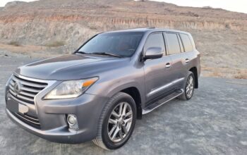 Lexus LX570 full option 2013 Gcc for sale