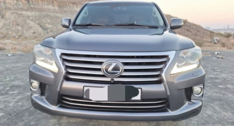 Lexus LX570 full option 2013 Gcc for sale