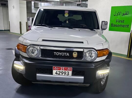 Toyota FJ 2013 Gcc full option for sale