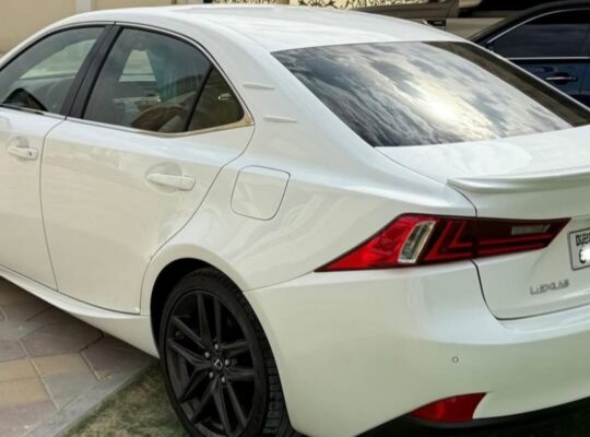 Lexus is350 F sport 2016 Gcc for sale