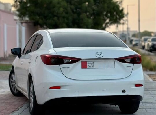 Mazda 3 mid option 2015 Gcc for sale