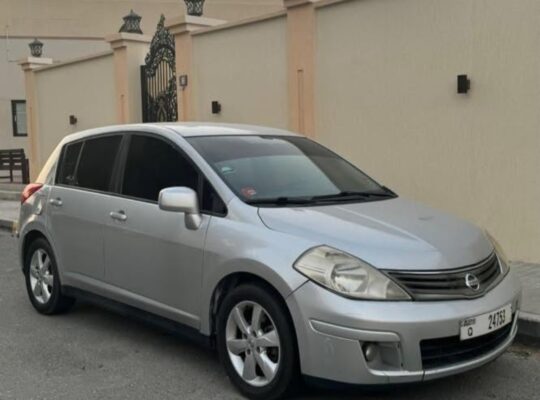 Nissan Tiida 2011 1.8L full option Gcc