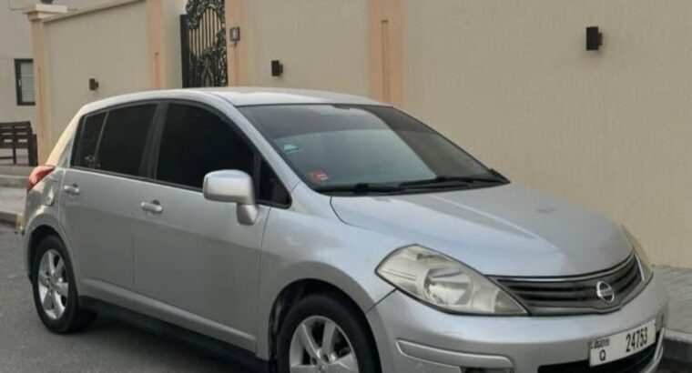 Nissan Tiida 2011 1.8L full option Gcc