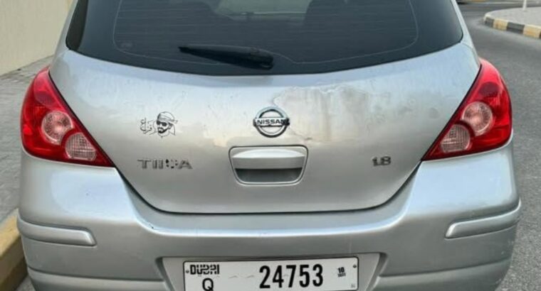 Nissan Tiida 2011 1.8L full option Gcc