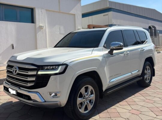 Toyota Land cruiser VX 2023 Gcc for sale