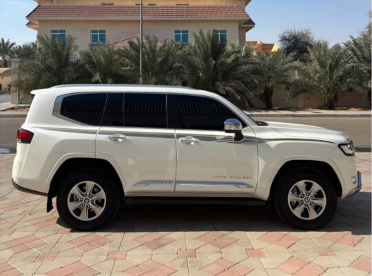 Toyota Land cruiser VX 2023 Gcc for sale