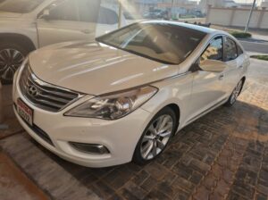 Hyundai Azira 2013 Gcc full option for sale