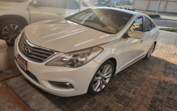 Hyundai Azira 2013 Gcc full option for sale