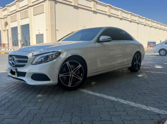 Mercedes C300 full option 2018 USA imported