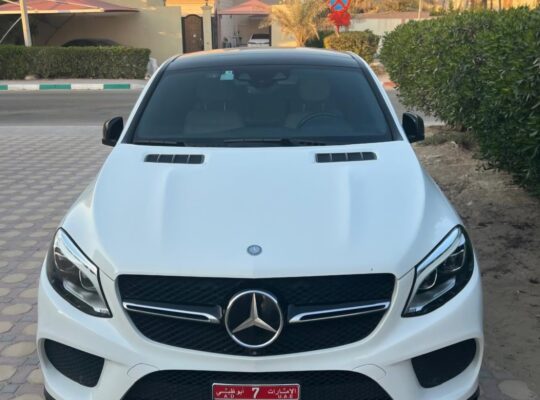 Mercedes GLE43 AMG full option 2017 Gcc